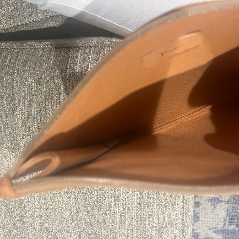 Il Bisonte Vachetta Zippered Clutch - Picture 6 of 7